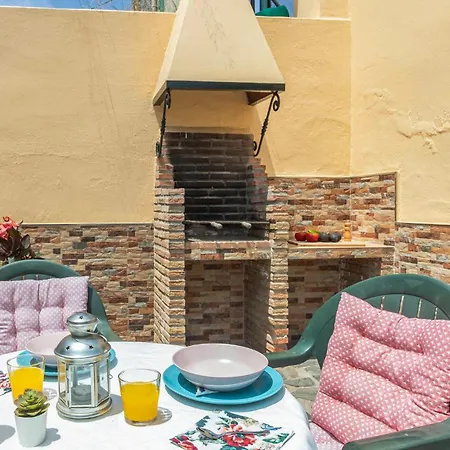 Stunning In El With Wifi Holiday home
